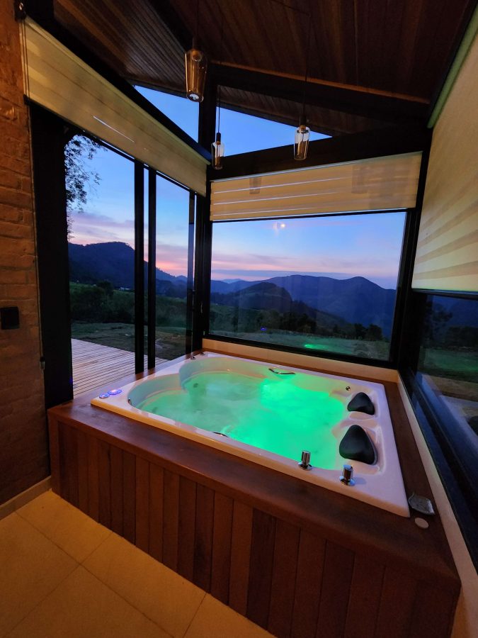 instagram.com/bergviewchales