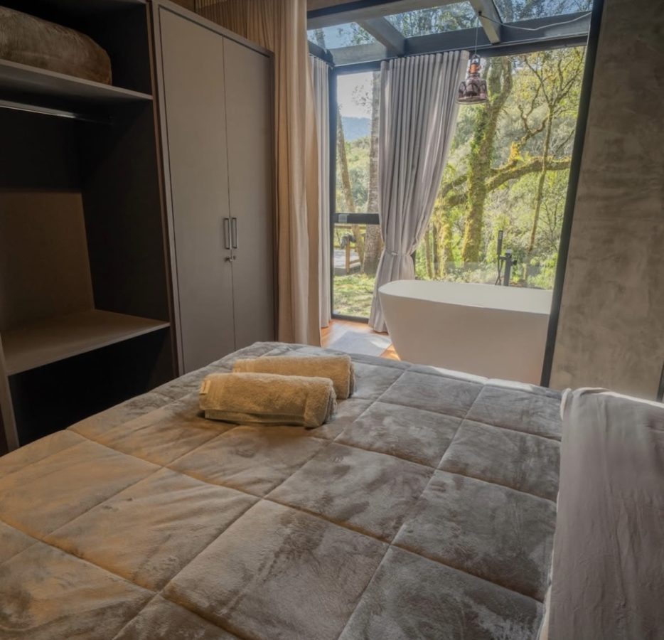 instagram.com/blackpine.urubici