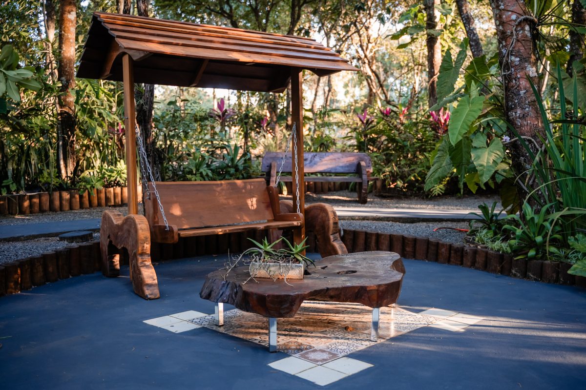 Rodovia MT 251, *Condomínio Quintas do Brumado*, Rua 10, quadra 15, lote 27, Chapada dos Guimarães-MT  CEP 78195000