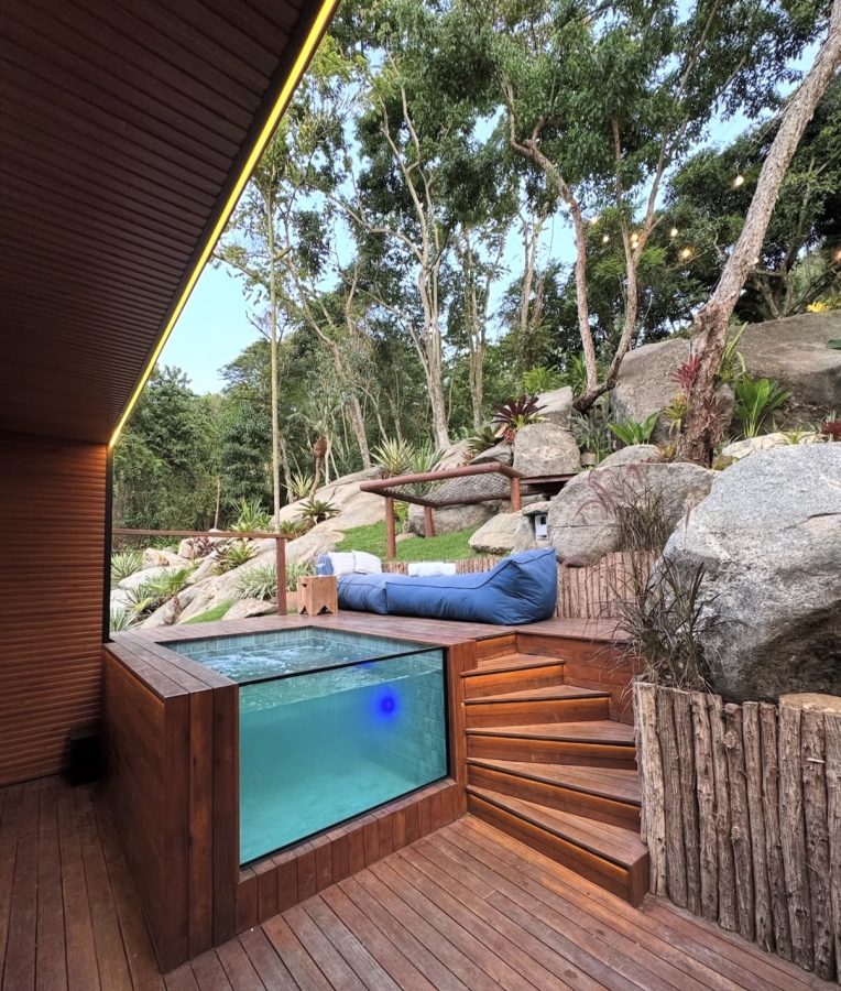 Estrada Roberto Burle Marx, 2069. Barra de Guaratiba. RJ