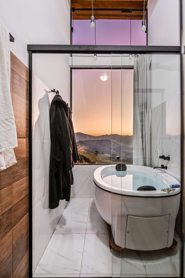 instagram.com/chalerecantoalto