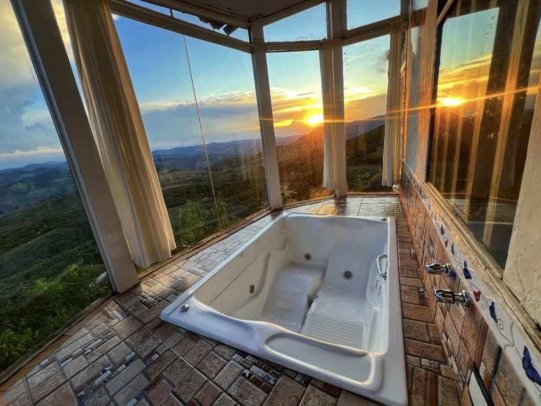 instagram.com/chalesdapedra