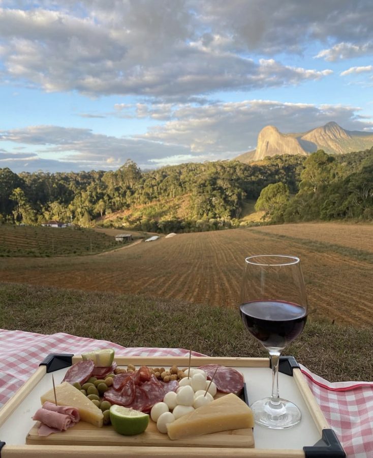 instagram.com/chalespeterli