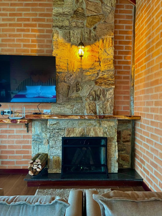 Estrada Altos dos Pires, km 5 - Alto dos Pires