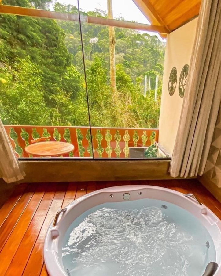 instagram.com/chalesprincesaisabel