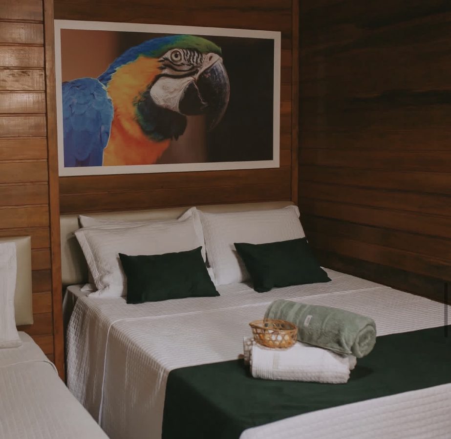 instagram.com/flutuante_pelicano