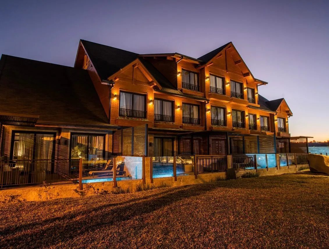 RUA CLÁUDIO CANDIAGO, 15 - JARDIM BELA VISTA, GRAMADO - RS, 95670-448