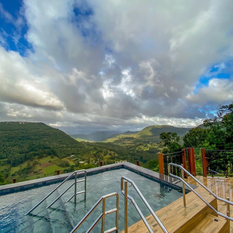 Château Laghetto Collection