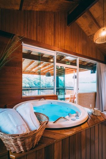 instagram.com/pousada.tremchic