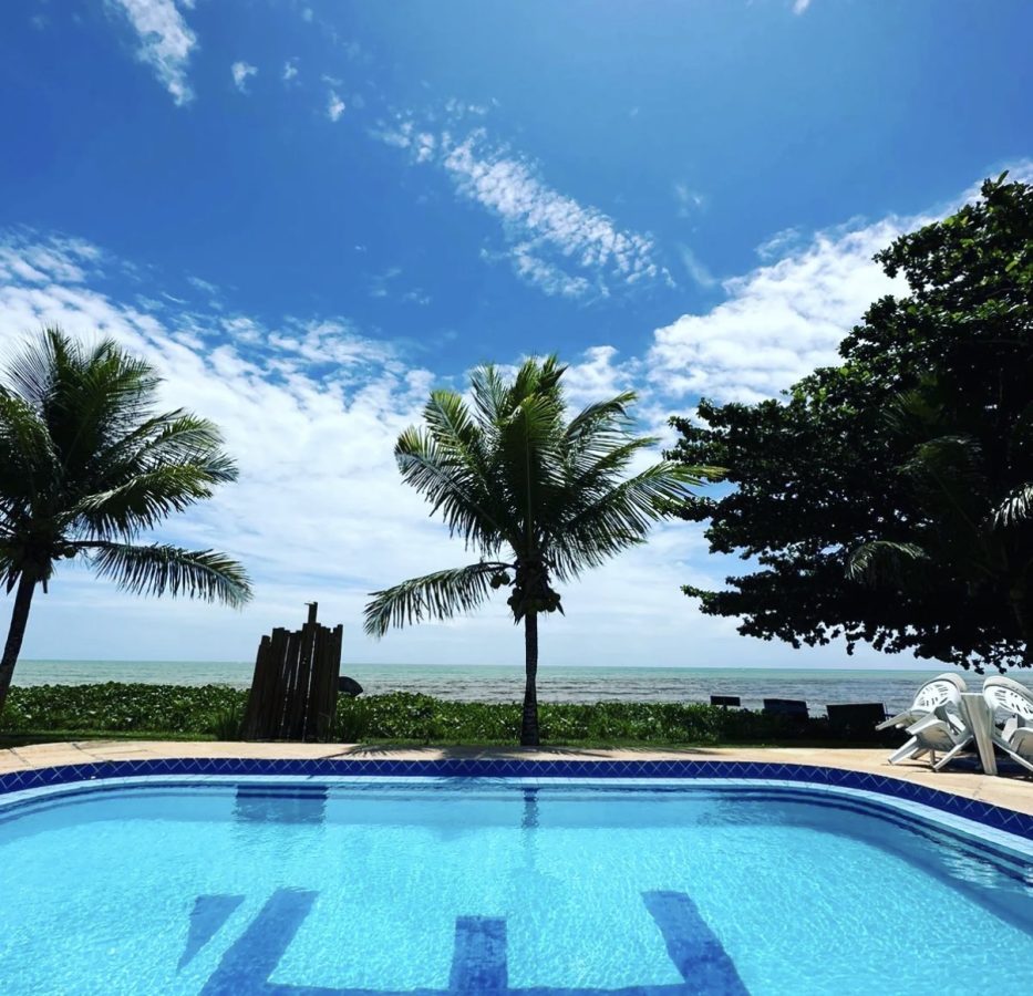 instagram.com/pousadae.cumuru