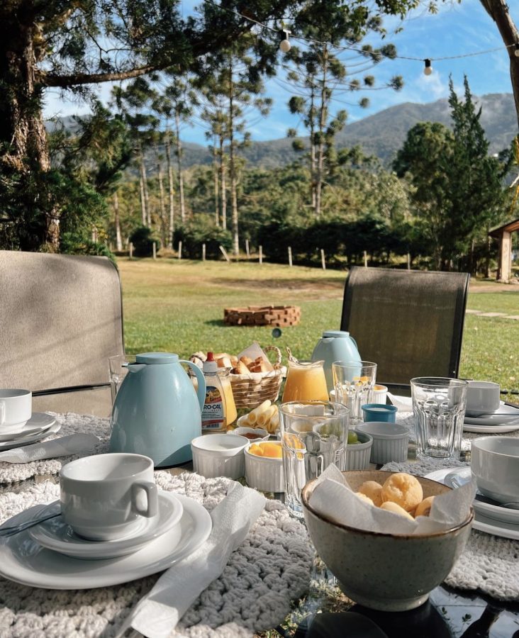 instagram.com/pousadairreplaceable