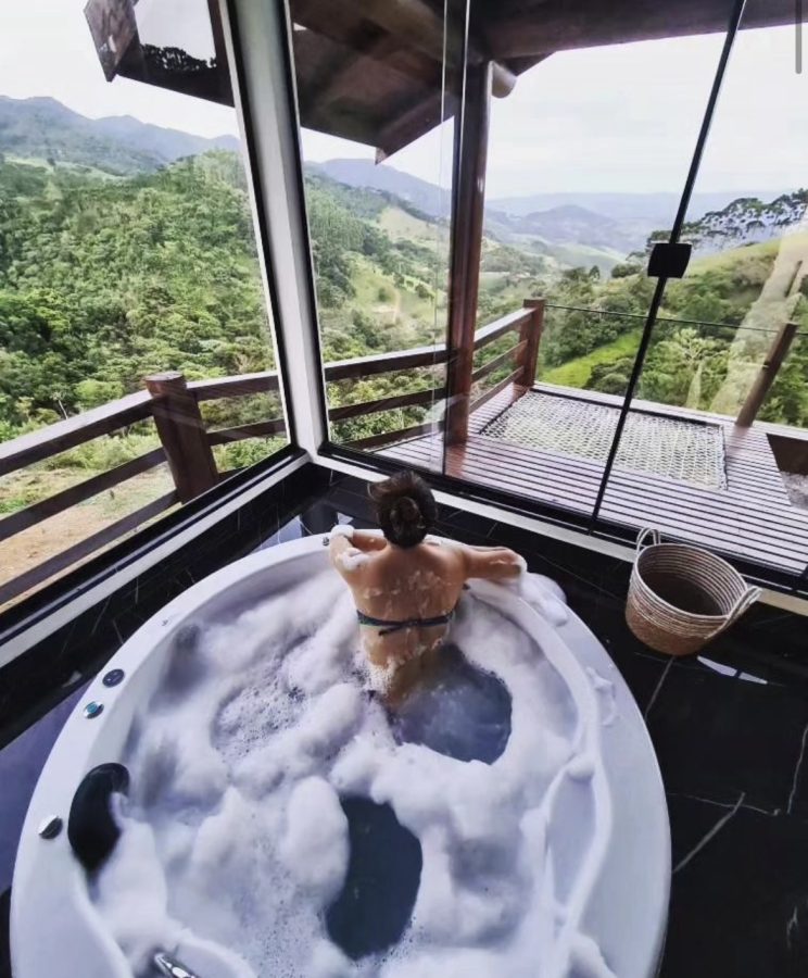 instagram.com/primordamantiqueira