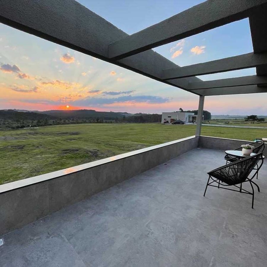 Estrada da Lage,  número 4903.