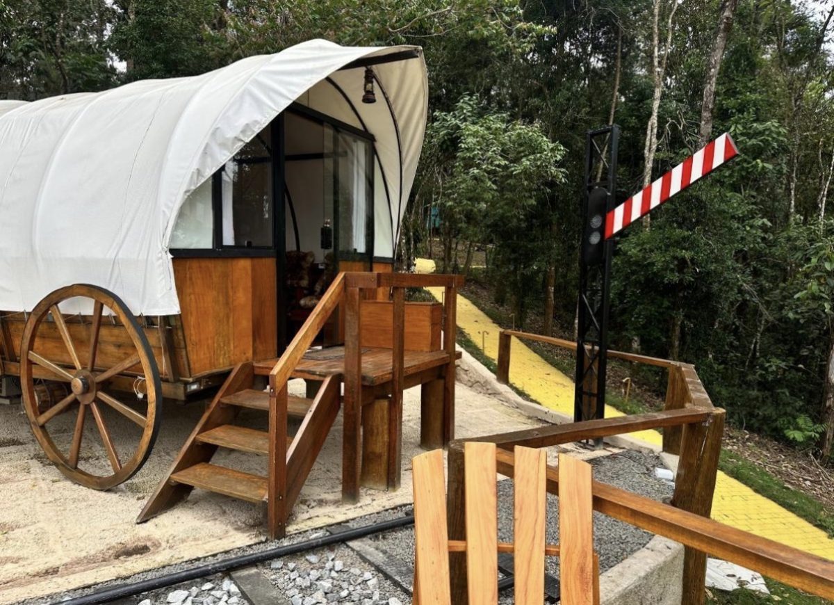 Estrada das Furnas, 500 m após o final do trecho pavimentado