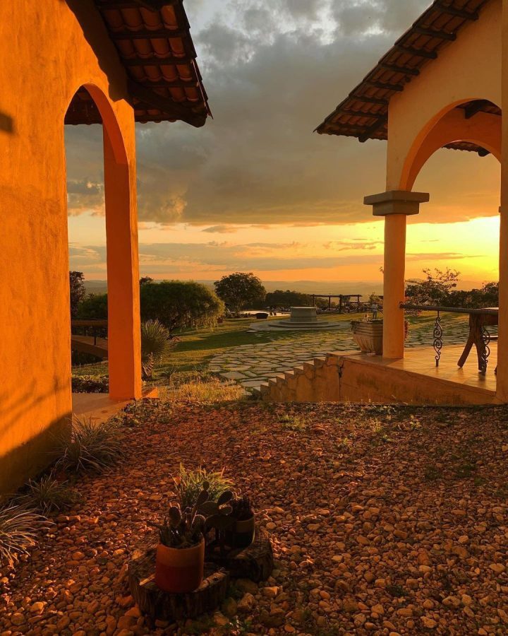 instagram.com/villadospireneus