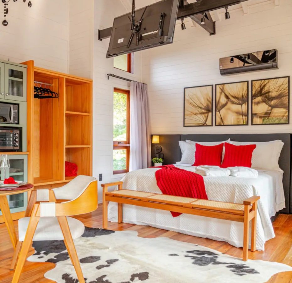 instagram.com/villaserenacabanas