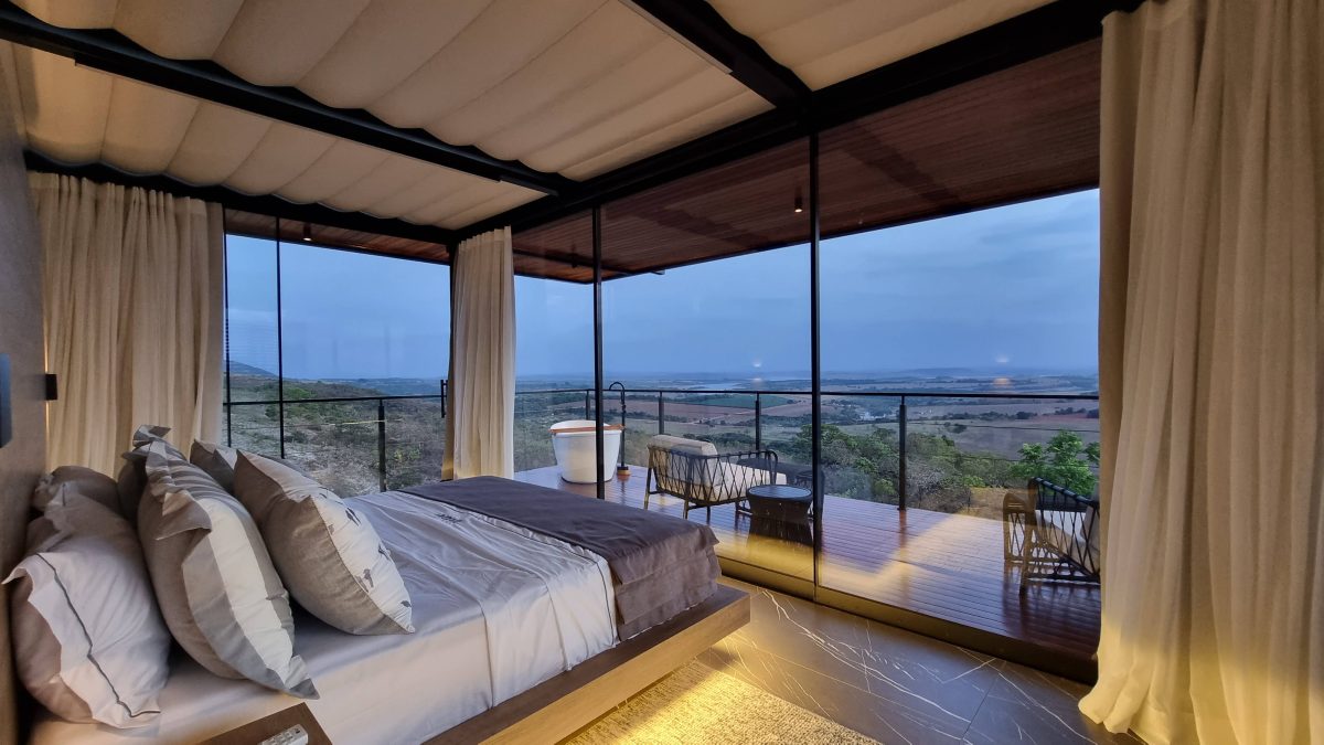 instagram.com/zandaiaserra